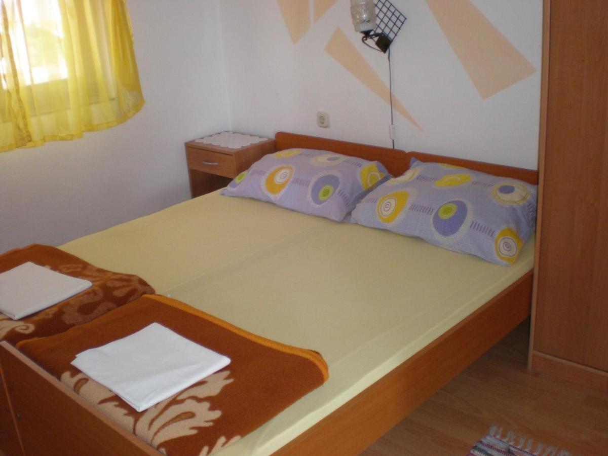 Apartments Pogacic Vir Bagian luar foto