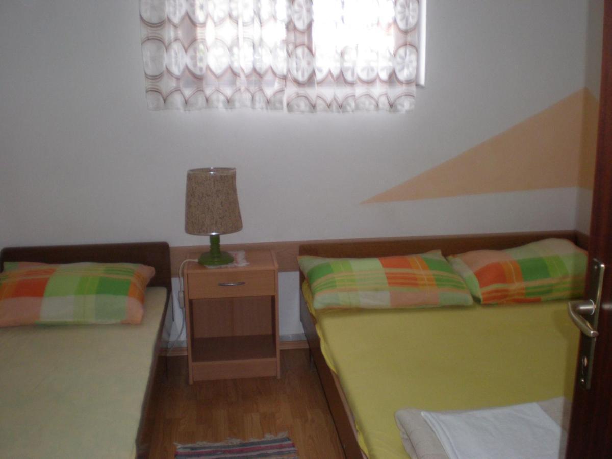 Apartments Pogacic Vir Bagian luar foto