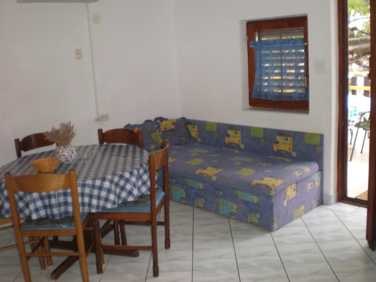 Apartments Pogacic Vir Bagian luar foto