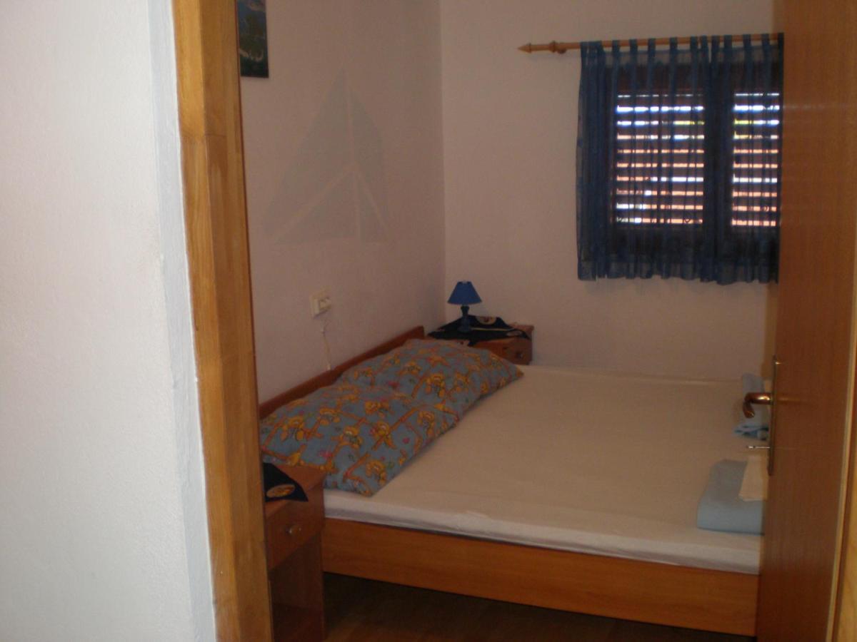 Apartments Pogacic Vir Bagian luar foto